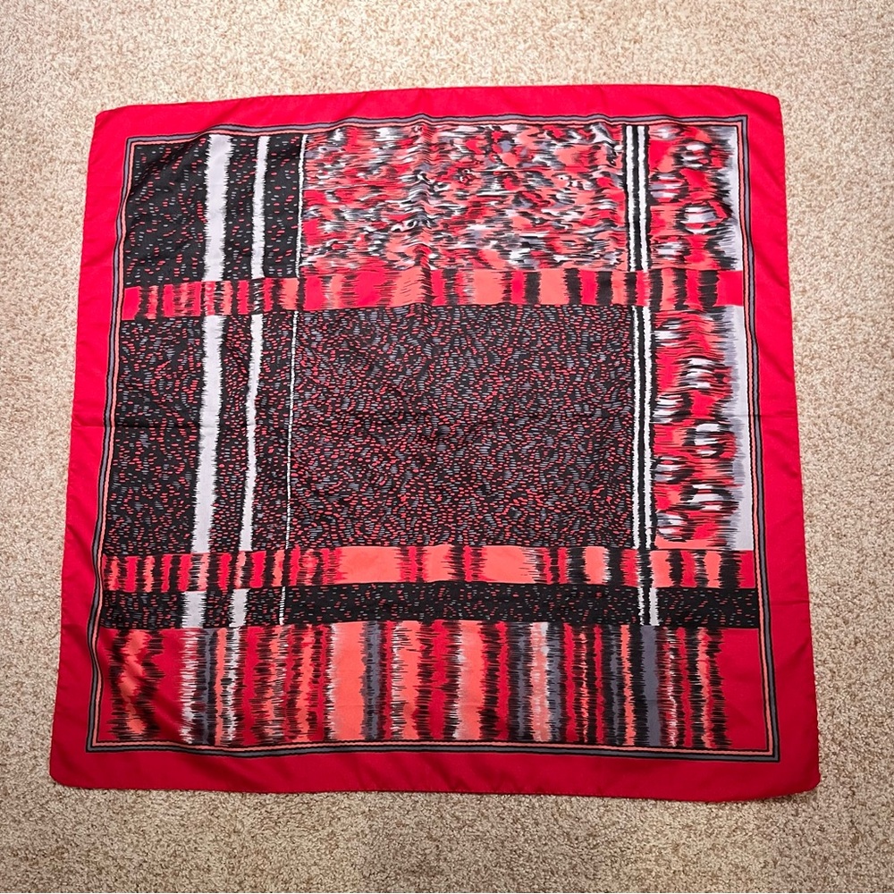 Red and Black Patterned Scarf